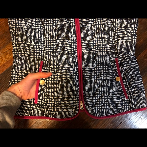 Ariat printed equestrian riding vest - Picture 6 of 7